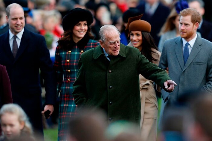 Hoàng thân Philip 'hoàn toàn thất vọng' khi Harry và Meghan 'trở mặt' với gia đình