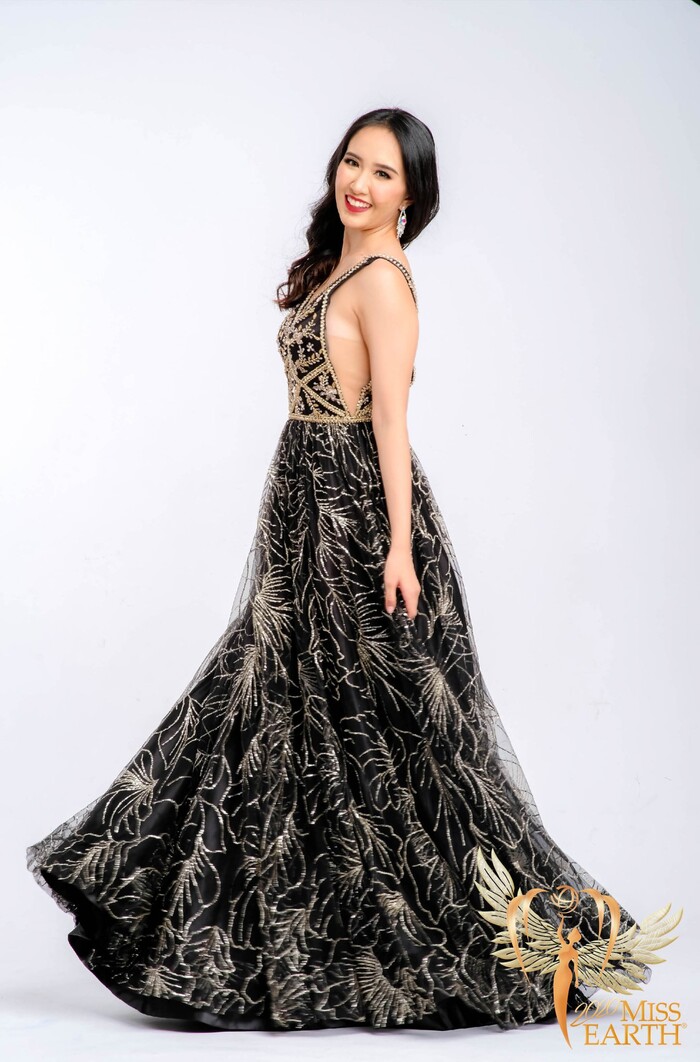 Dàn mỹ nhân Miss Earth trình diễn váy dạ hội: Hoa Thái nổi bật với Evening Gown 'Địa cầu' lấp lánh