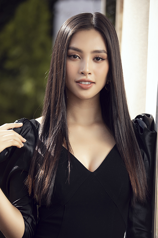 Hoa hậu Đỗ Mỹ Linh, Tiểu Vy kể về mối tình đầu - Ngôi sao