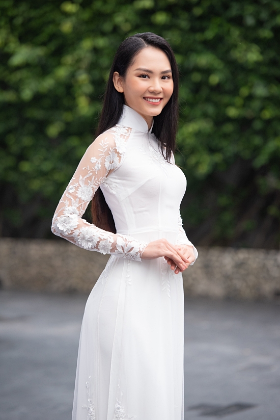 'Bản sao Đặng Thu Thảo' vào bán kết Hoa hậu VN 2020 - Ngôi sao