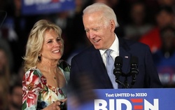 Chân dung đóa hồng 'hồi sinh' ông Joe Biden từ đau thương, sát cánh suốt hơn 40 năm
