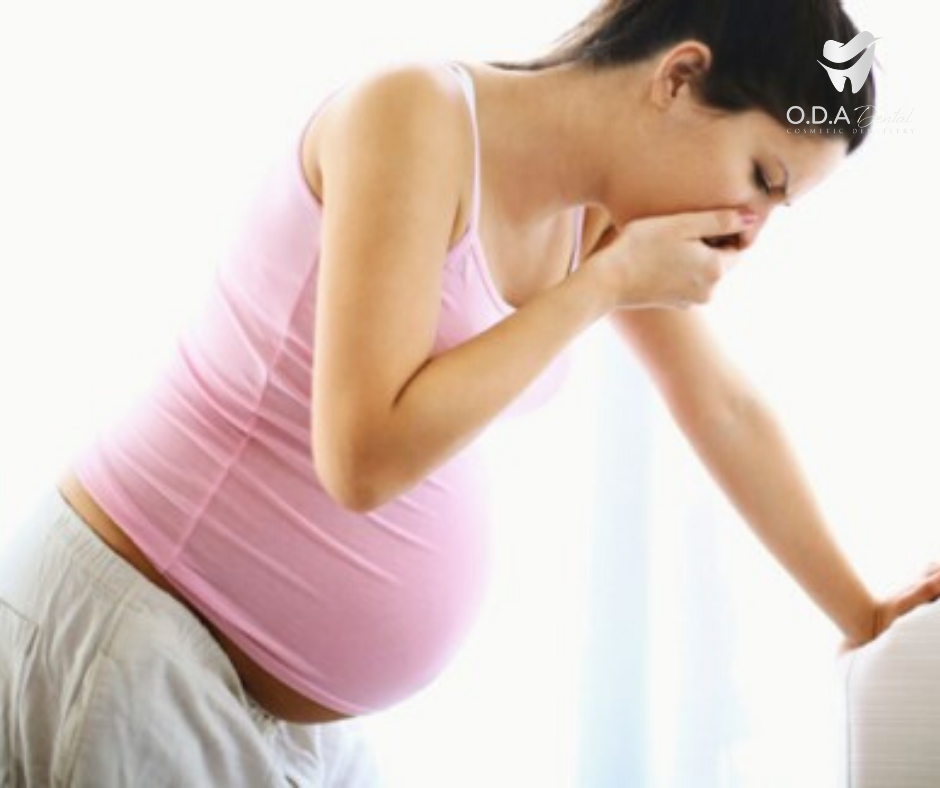 [Nha Khoa Quận 10] Bị hôi miệng khi đang mang thai là bị bệnh gì?