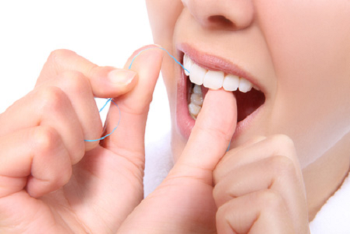 Tìm hiểu nguyên nhân bị đau khi trồng răng sứ và cách chăm sóc hiệu quả