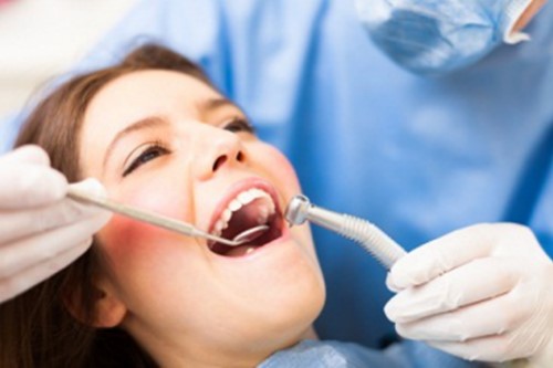 Cấy ghép Implant – Giải pháp làm răng giả tốt nhất cho người già
